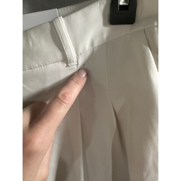 NWT White House Black Market Pleated Wide Leg Pants White Size 12 Regular - Picture 4 of 10